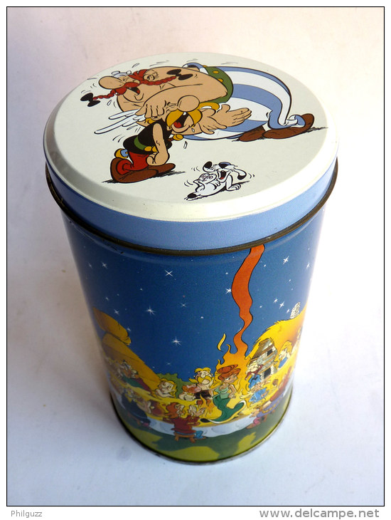 RARE BOITE  EN METAL Fer Blanc DE COOCKIES  ASTERIX - LE BANQUET - Art De La Table