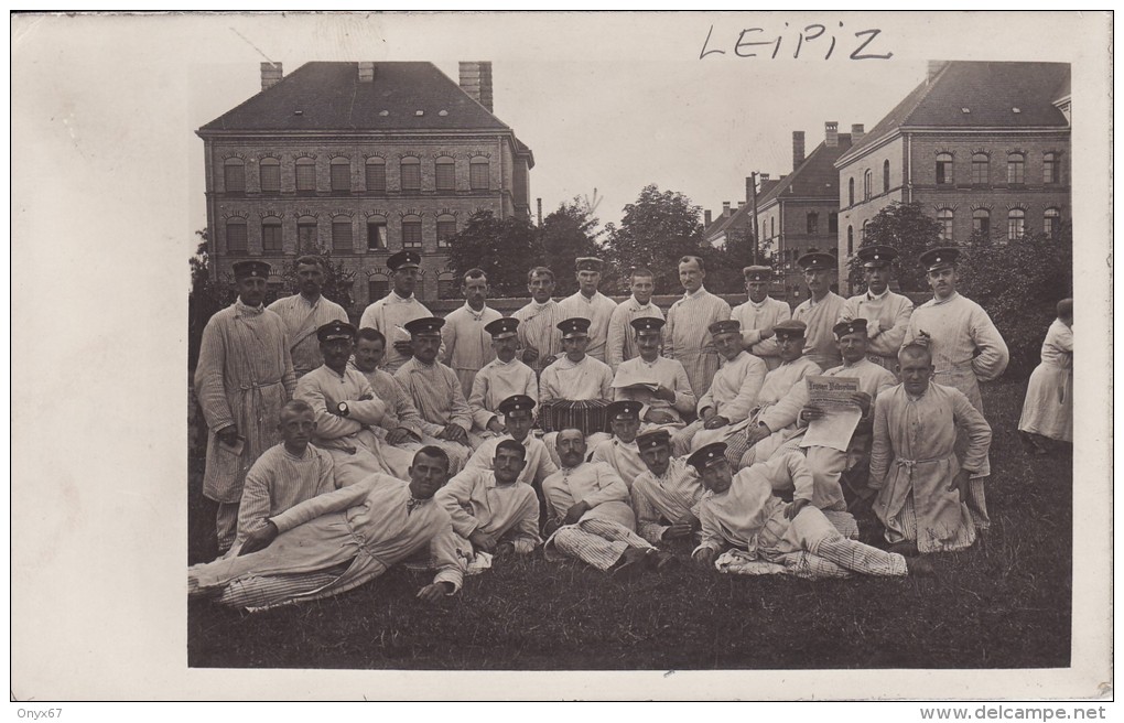 Carte Postale Photo Militaire Allemand LEIPZIG (Saxe) Lazarett-Hôpital-VOIR 2 SCANS- - Leipzig
