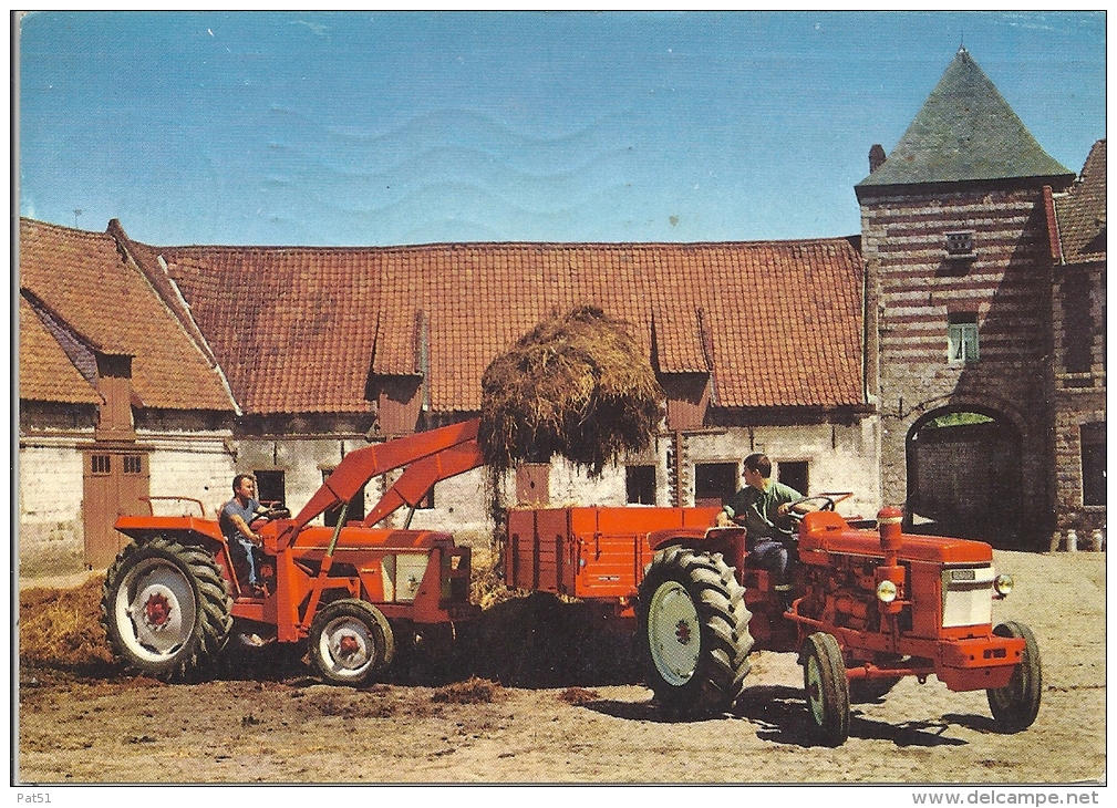 79 - Chauray : Tracteur RENAULT Motoculture - 1966 - Chauray