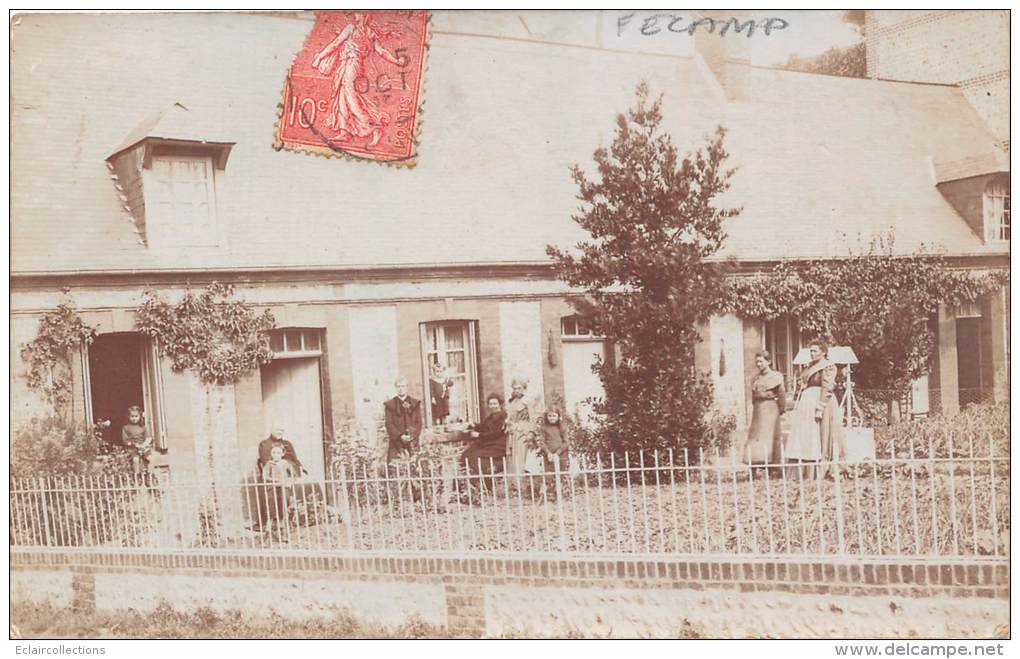 Fécamp  (sans Certitude)   Ou   Yerville      76   Carte Photo  Famille Devant Sa Maison - Fécamp