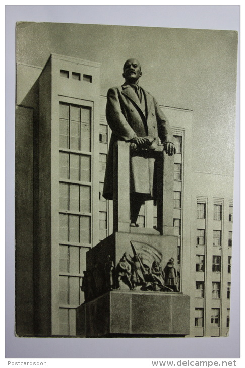 BELARUS. MINSK.  LENIN MONUMENT.  1968 - Weißrussland