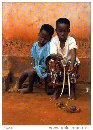 Benin ,photo Claude Sauvageot, Enfants Jouant Avec Des Crabes - Benin