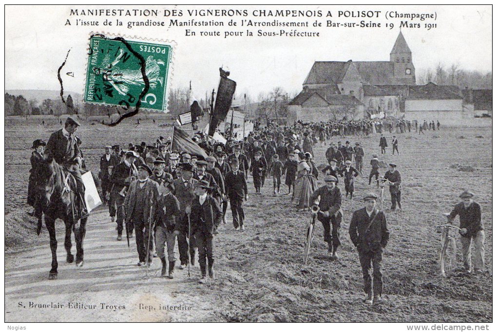 POLISOT - LA MANIFESTATION DES VIGNERONS CHAMPENOIS LE 19MARS 1911 - EN ROUTE POUR LA S/PREFECTURE DE BAR SUR SEINE -  T - Manifestazioni