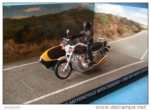 KAWASAKI Z900 MOTORCYCLE WITH SIDECAR THE SPY WHO LOVED ME UNIVERSAL HOBBIES 1/43 - Sonstige & Ohne Zuordnung