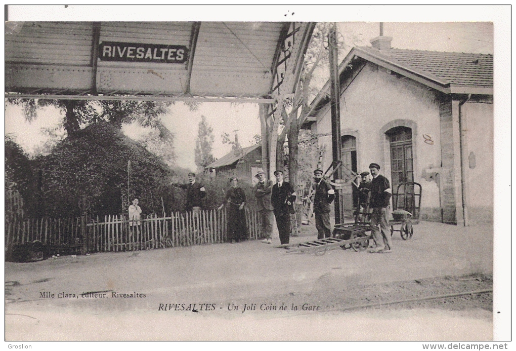 RIVESALTES  UN JOLI COIN DE LA GARE (BELLE ANIMATION)  1915 - Rivesaltes