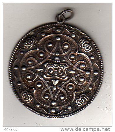 Médaillon Pendentif Style Oriental   ( Scan Recto Et Verso) - Other & Unclassified