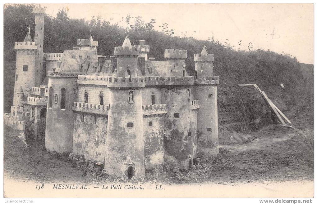 Mesnil-Val  76   Le Petit Château - Mesnil-Val