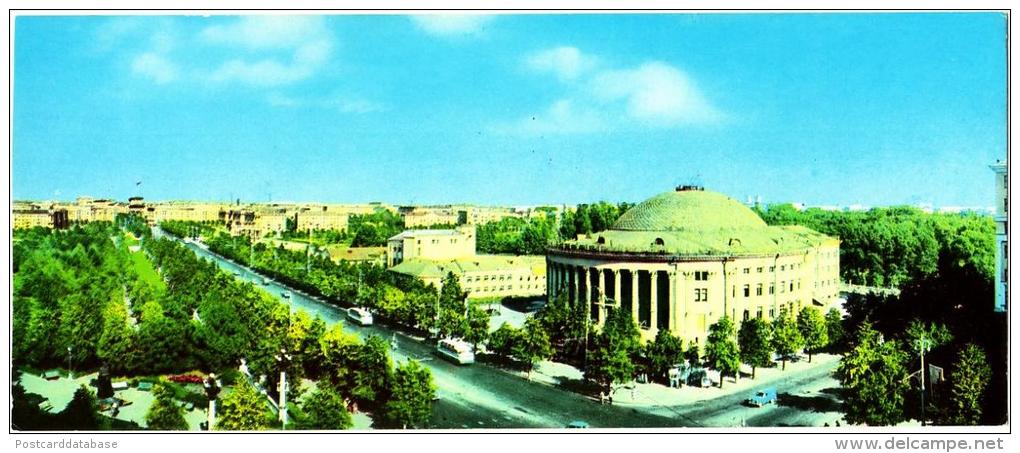 Minsk - State Circus - & Old Cars, Bus, Theater, Panorama - Wit-Rusland