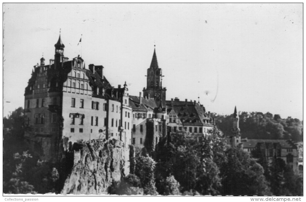 Cp , ALLEMAGNE , SIGMARINGEN , Le Château , écrite , Ed : Estel - Sigmaringen