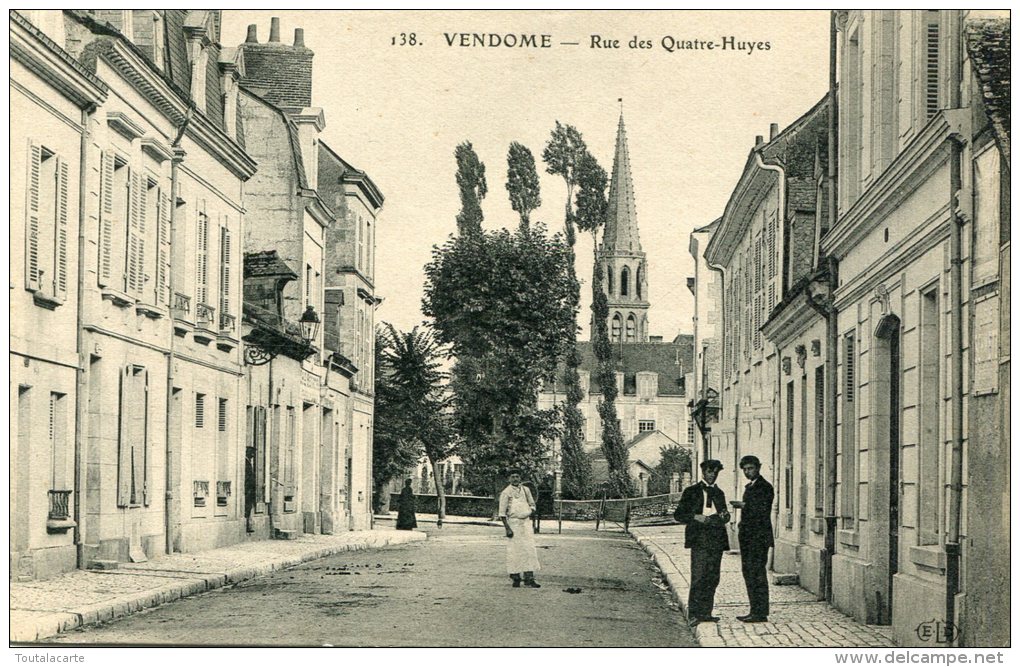 CPA 41 VENDOME RUE DES QUATRE HUYES - Vendome