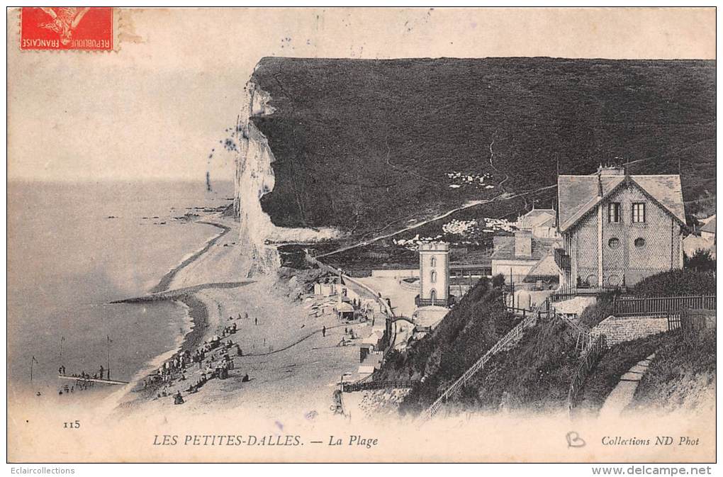 Les Petites Dalles   76  Les Falaises, La Plage - Andere & Zonder Classificatie