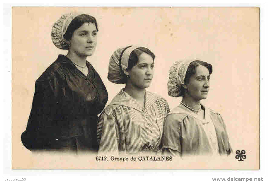 FOLKLORE CATALAN FEMMES :  " Groupe De Catalanes " - Coiffure Chapeau Broderie - Autres & Non Classés