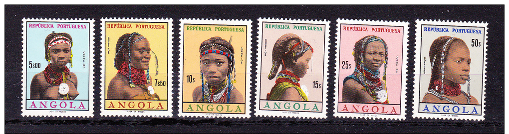 ANGOLA  1961 . Women Of Angola   ,  Y&T # 420/35  , Cv  25.50 E ,  * MVLH - Angola