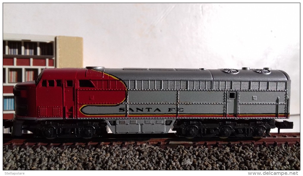 RIVAROSSI ATLAS 2121 N Scale VINTAGE SANTA FE´ Loco Diesel Fairbanks Morse C Liner - In Original Box - Locomotives