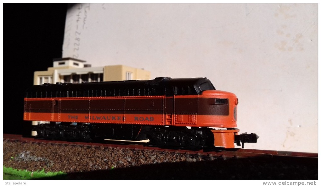 RIVAROSSI ATLAS 2123 N scale VINTAGE THE MILWAUKEE ROAD Loco Diesel Fairbanks Morse C Liner - in original box