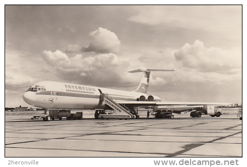 CPSM - BERLIN  SCHONEFELD  - Zentralflughafen  -  Aéroport Central -  AVION INTERFLUGl - Schoenefeld