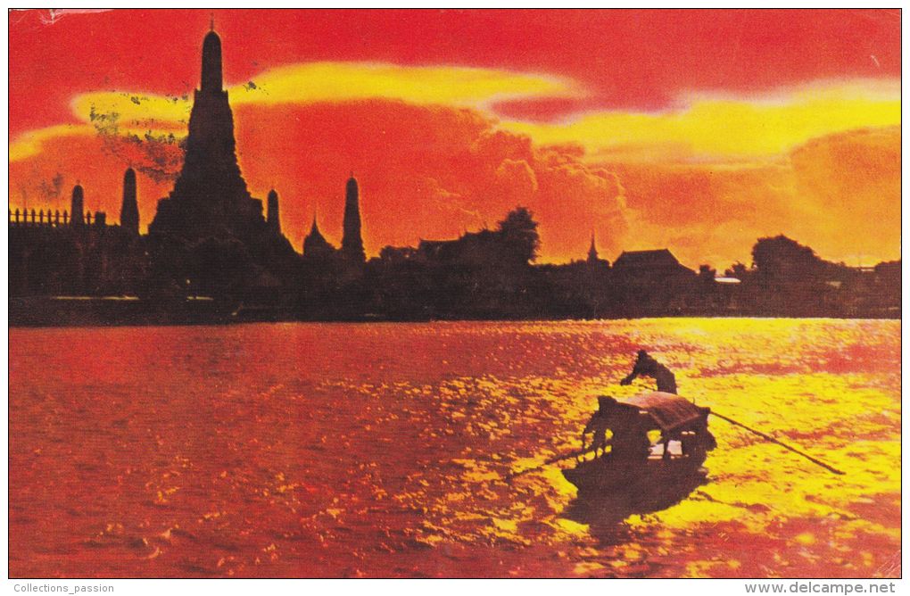 Cp , THAILANDE , BANGKOK , Wat Aroon-Temple Of Dawn , While Sun-set - Thaïlande