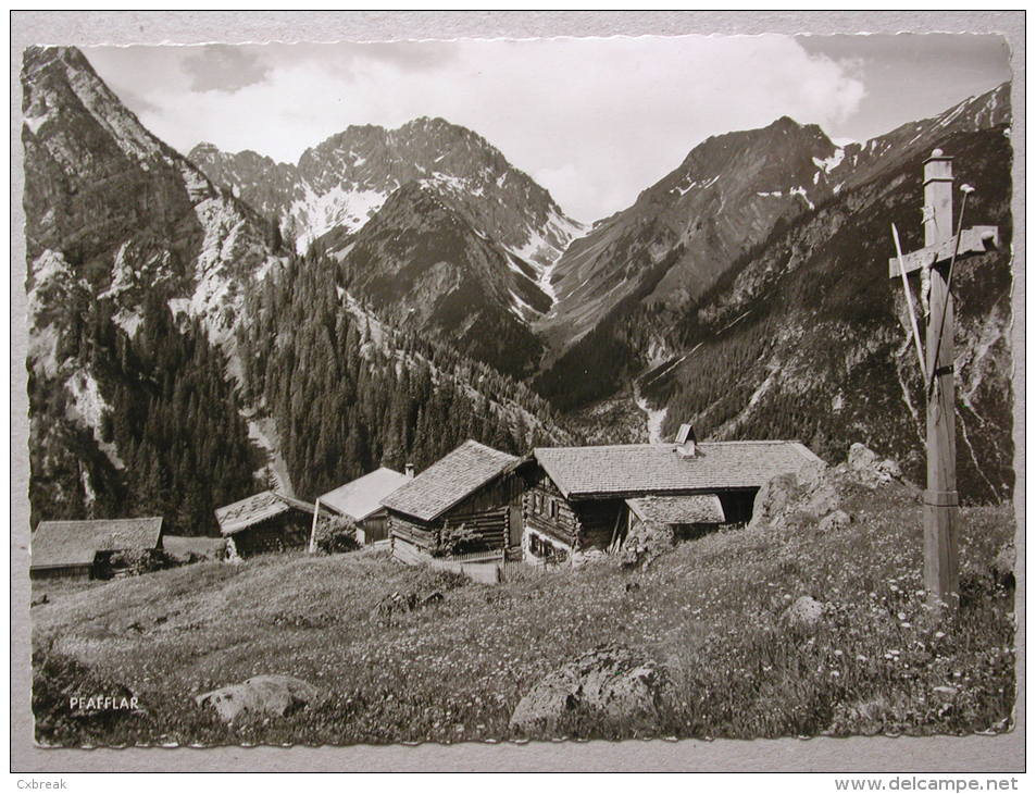 Unter Pfafflar / Tirol Mit Sattele, Potschallkopf Und Hinterrifen - Reutte