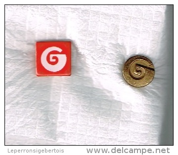 2 Pin's "G" Symbole Générale De Banque - Banques