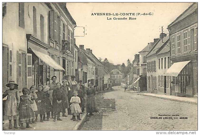 Nov13 124 : Avesnes-le-Comte  -  Grande Rue - Avesnes Le Comte