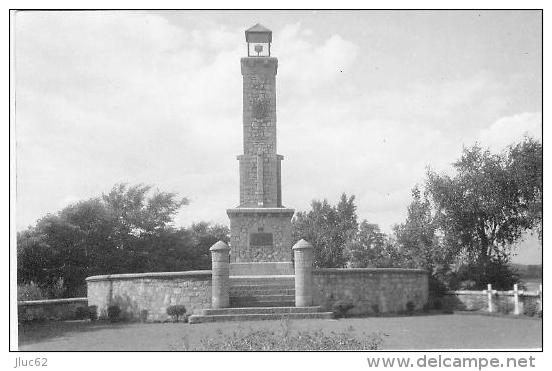 CP.   AUVELAIS.  LE  PHARE  DU  CIMETIERE  FRANCAIS - Sambreville