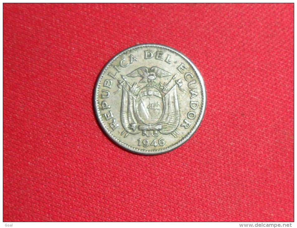 10 Centavos / Equateur De 1946 En TTB.+ - Equateur
