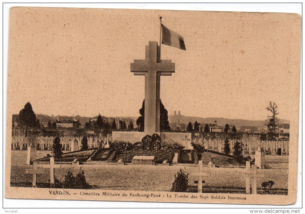 CP, VERDUN, Cimetière Militaire Du Faubourg-Pavé, La Tombe Des Sept Soldats Inconnus, Vierge - Cementerios De Los Caídos De Guerra