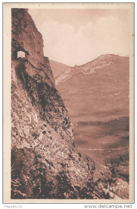 65 -La Route Thermale Vers Le Col D'Aubisque Entre Les Eaux-Bonnes Et Argelès - éd. Bergevin / Ramuntcho N° 15143 - Aragnouet