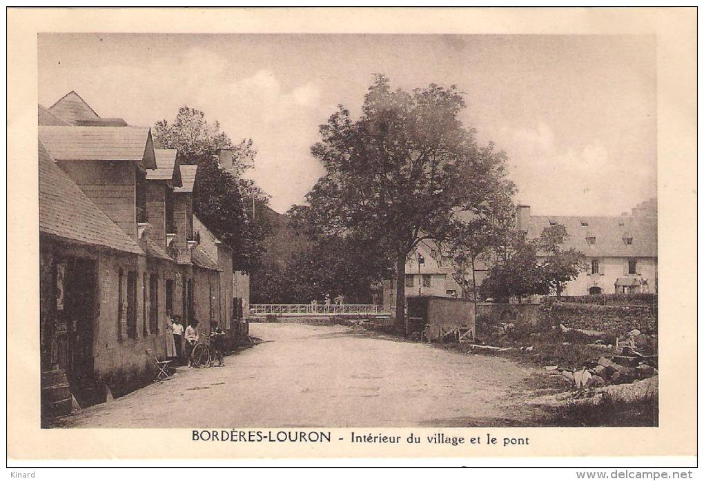 CPA.  BORDERES LOURON....  INTERIEUR DU VILLAGE ET LE PONT ..TBE. Nonécrite ... - Borderes Louron