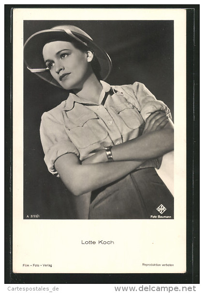 CPA Acteur De Cinéma Lotte Koch In Safari-Uniform - Acteurs