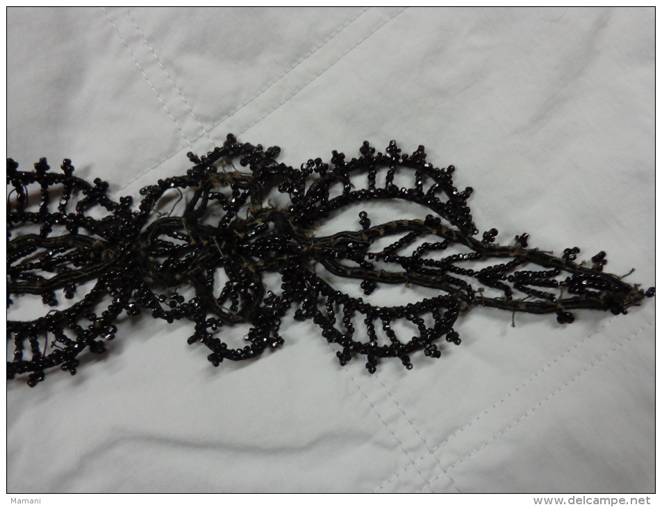 Decor Ancien En Perles Noires Pour Vetements--passementerie-- - Altri & Non Classificati