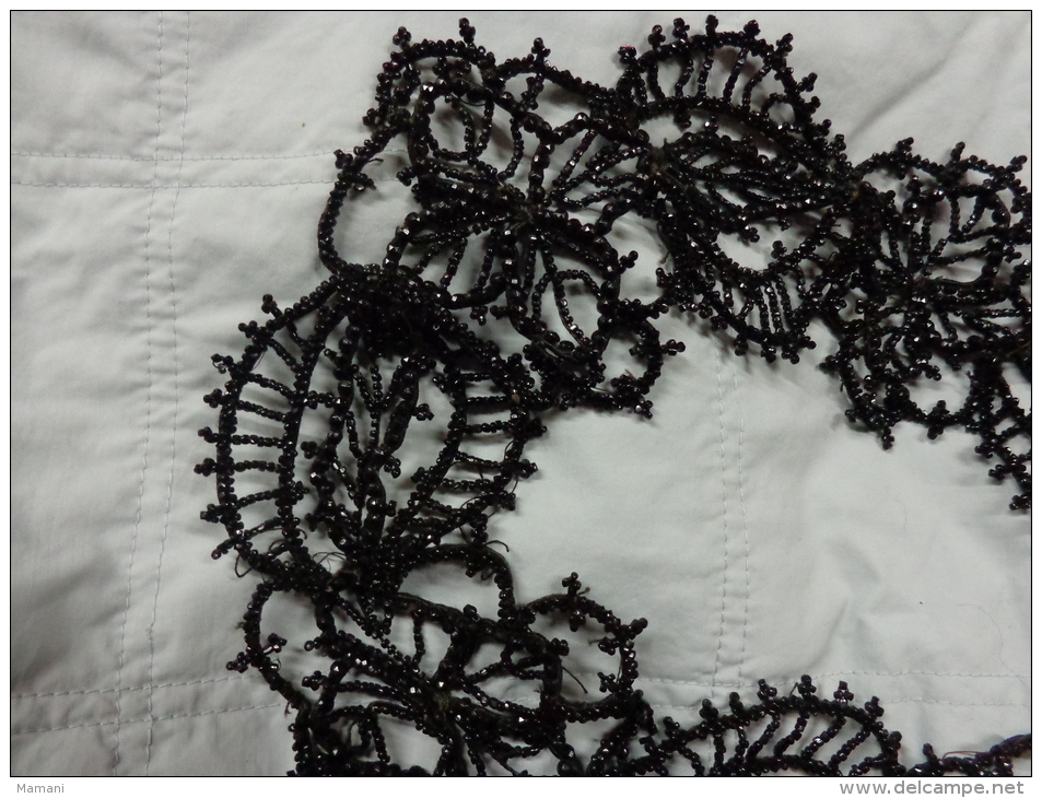 Decor Ancien En Perles Noires Pour Vetements--passementerie-- - Altri & Non Classificati