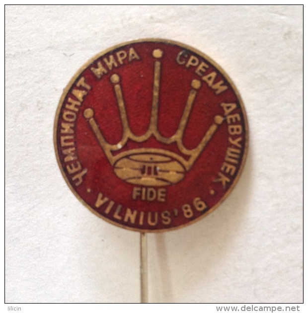 Badge Pin ZN000668 - Chess (sah) Soviet Union (SSSR CCCP USSR) Lithuania Vilnius World Championships FIDE 1986 - Other & Unclassified