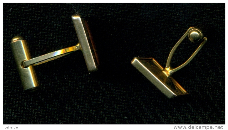 Boutons De Manchettes Monture Dorée Et Motif Central Cuir Véritable - Cuff Links & Studs