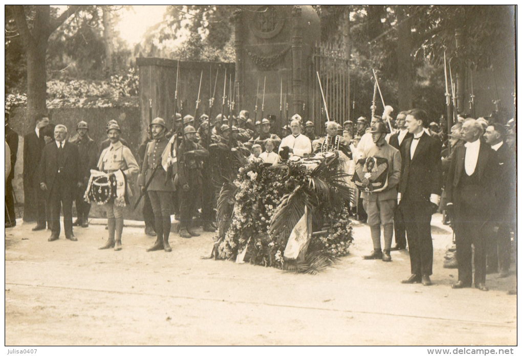 METZ (57) Carte Photo Funérailles Du Général De Maud'huy Entrée Du Cimetière Belle Animation - Metz