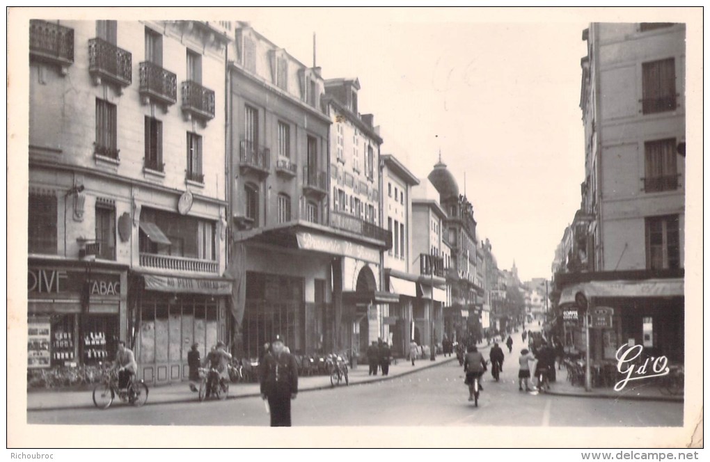 03 VICHY RUE GEORGES CLEMENCEAU - Vichy