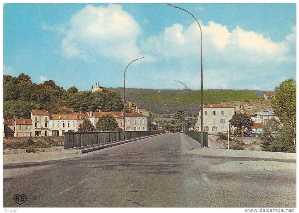 (c) 46-LU-1006 - Luzech - L'entrée Du Pont Neuf - Luzech