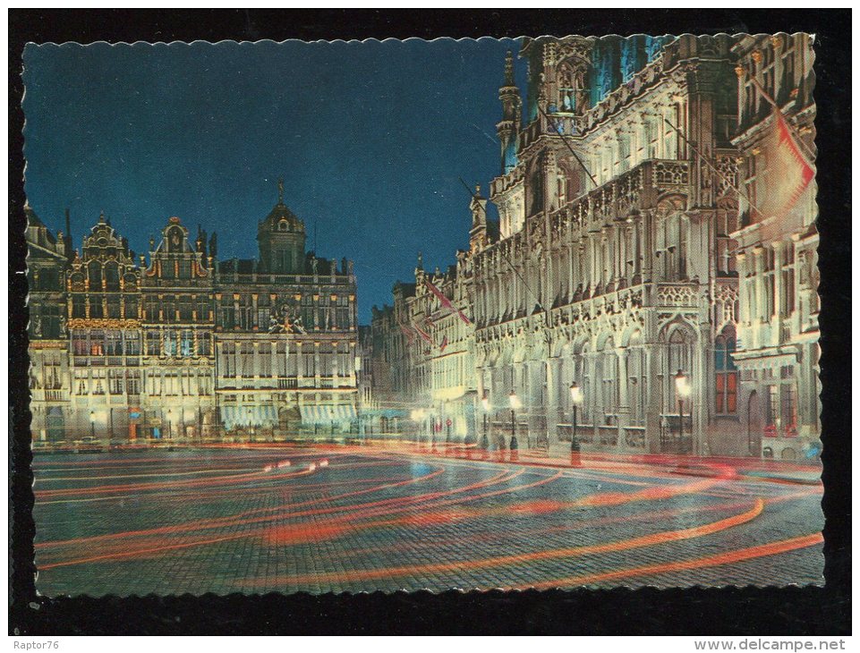 CPM Neuve Belgique BRUXELLES Un Coin De La Grand'Place La Nuit - Brussels By Night