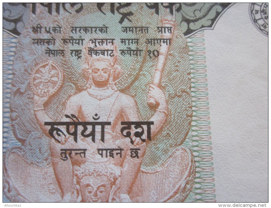 Monnaies & Billets  Billet  Népal Banque Banco  Biglietto Billet De Banque --10 Roupies Illustration Antilope-Népal - Nepal