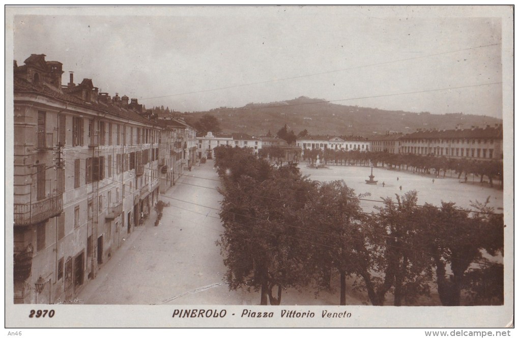 PINEROLO    -  VPIAZZA VITTORIO VENETO VG AUTENTICA 100% - Collections & Lots