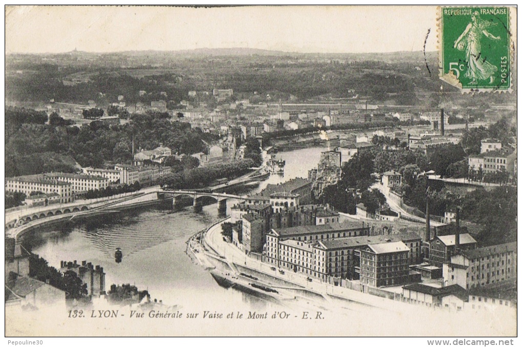 LYON (Rhône) Vue Générale Prise De Fourvière, Lyon, Vaise Et Le Mont D´Or.. (2 Cartes) 1904 / 1913. - Lyon 9
