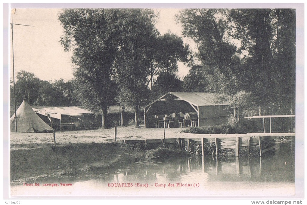 BOUAFLES . Camp Des Pilotins . - Autres & Non Classés