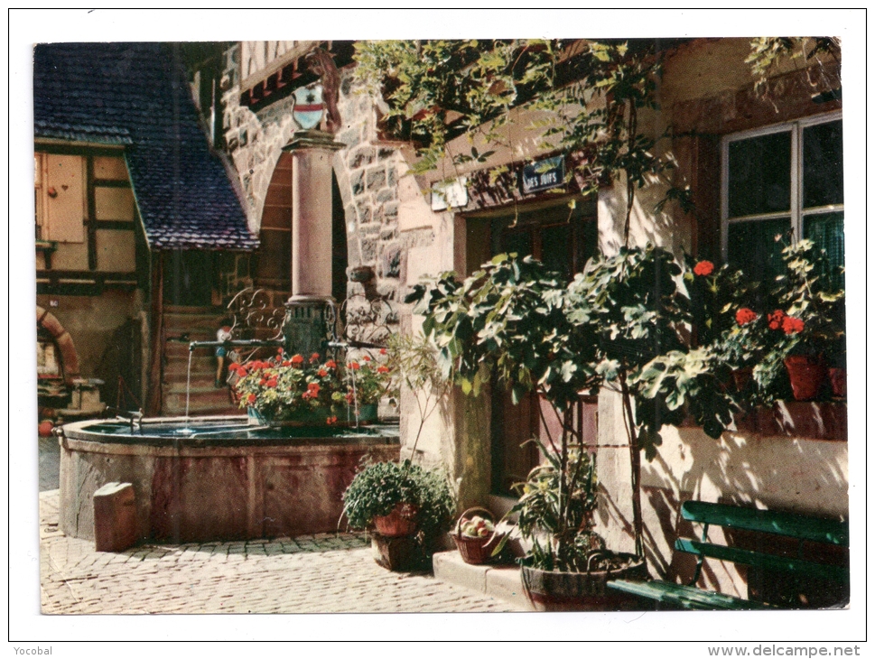 CP, 68, RIQUEWIHR, Fontaine De Sinnbrunn, Voyagé En 1968 - Riquewihr