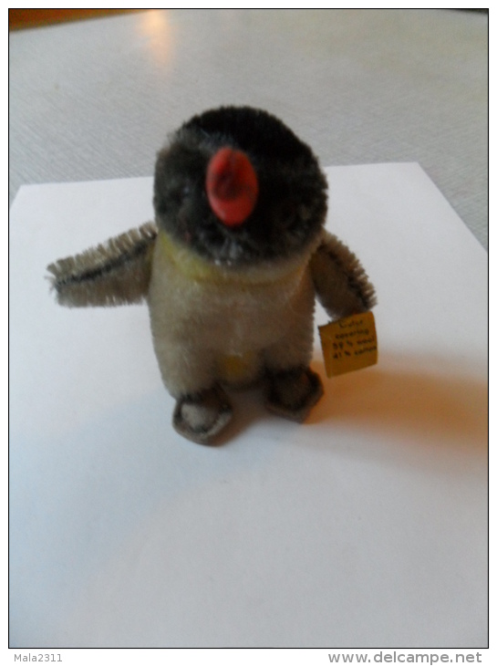 ANCIEN PETIT  PINGOUIN   / STEIFF AVEC ETIQUETTE  PAS DE  BOUTON/ DANS SON JUS  - ANNEES  50 / HT 9 CM - Steiff