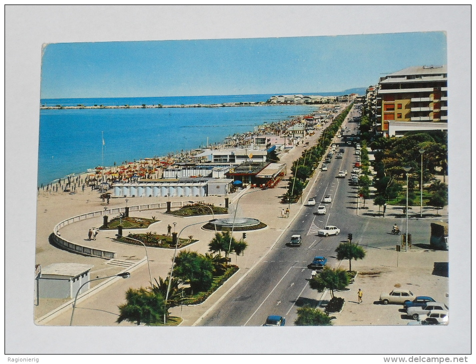 PESCARA - Il Lungomare Con La Fontana - Pescara