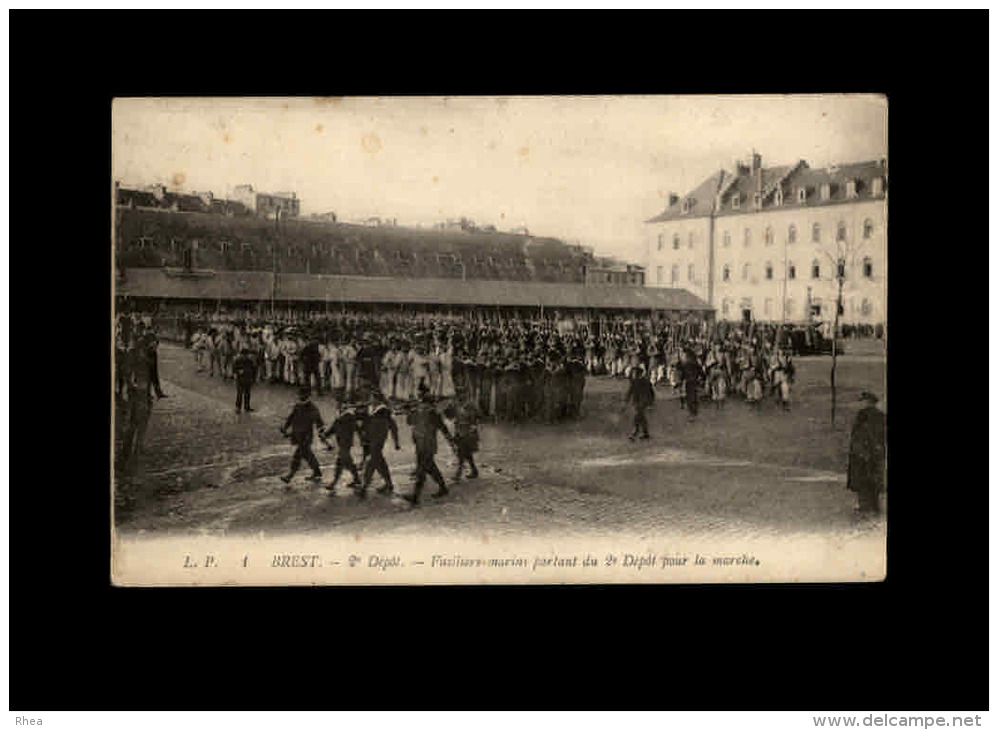 MILITARIA - BREST - Fusiliers Marins - Régiments