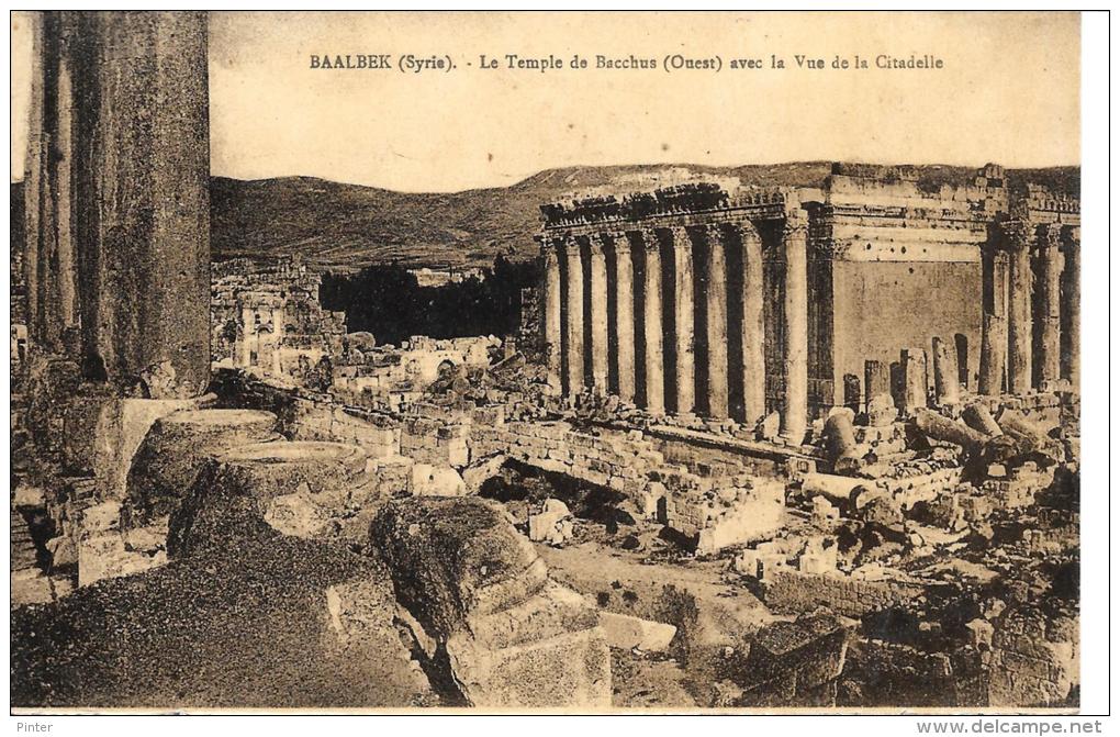 BAALBEK - Le Temple De Bacchus Avec La Vue De La Citadelle - Liban