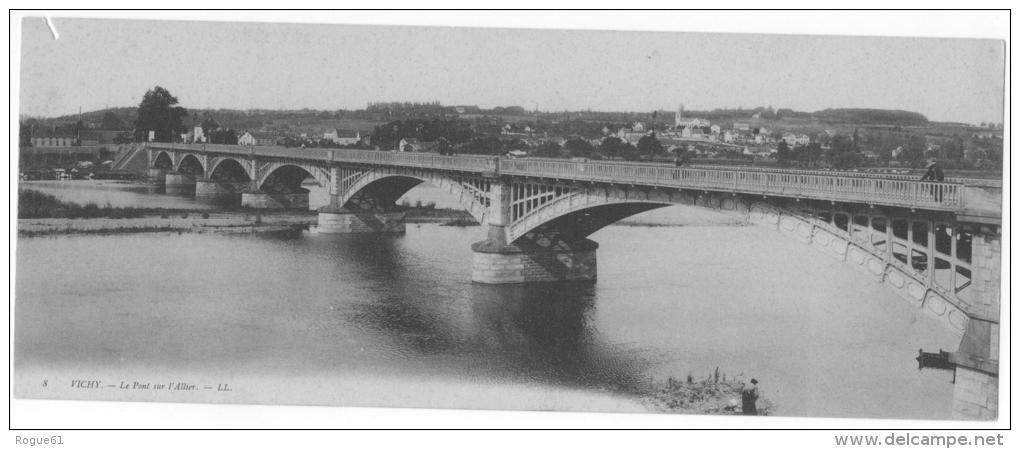 VICHY  Le Pont Sur L'allier    ( Panoramique) FORMAT  11 Par 28 - Vichy