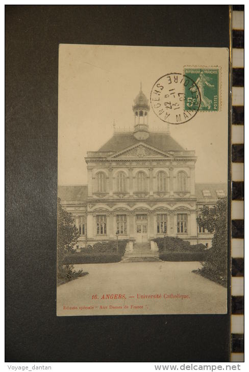 CP, 49, Angers Université Catholique N°16 Edition Speciale Aux Dames De France - Angers