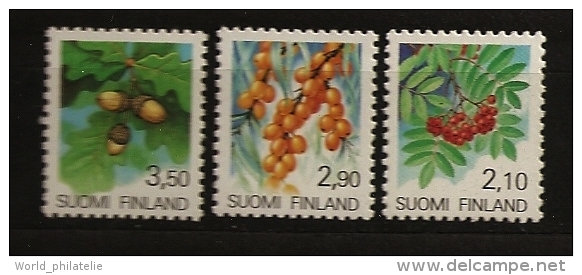 Finlande Finland 1991 N° 1092 / 4 ** Courants, Fruits De Bois, Sorbier, Arbouses, Glands, Nature, Arbres, Alimentation - Nuevos